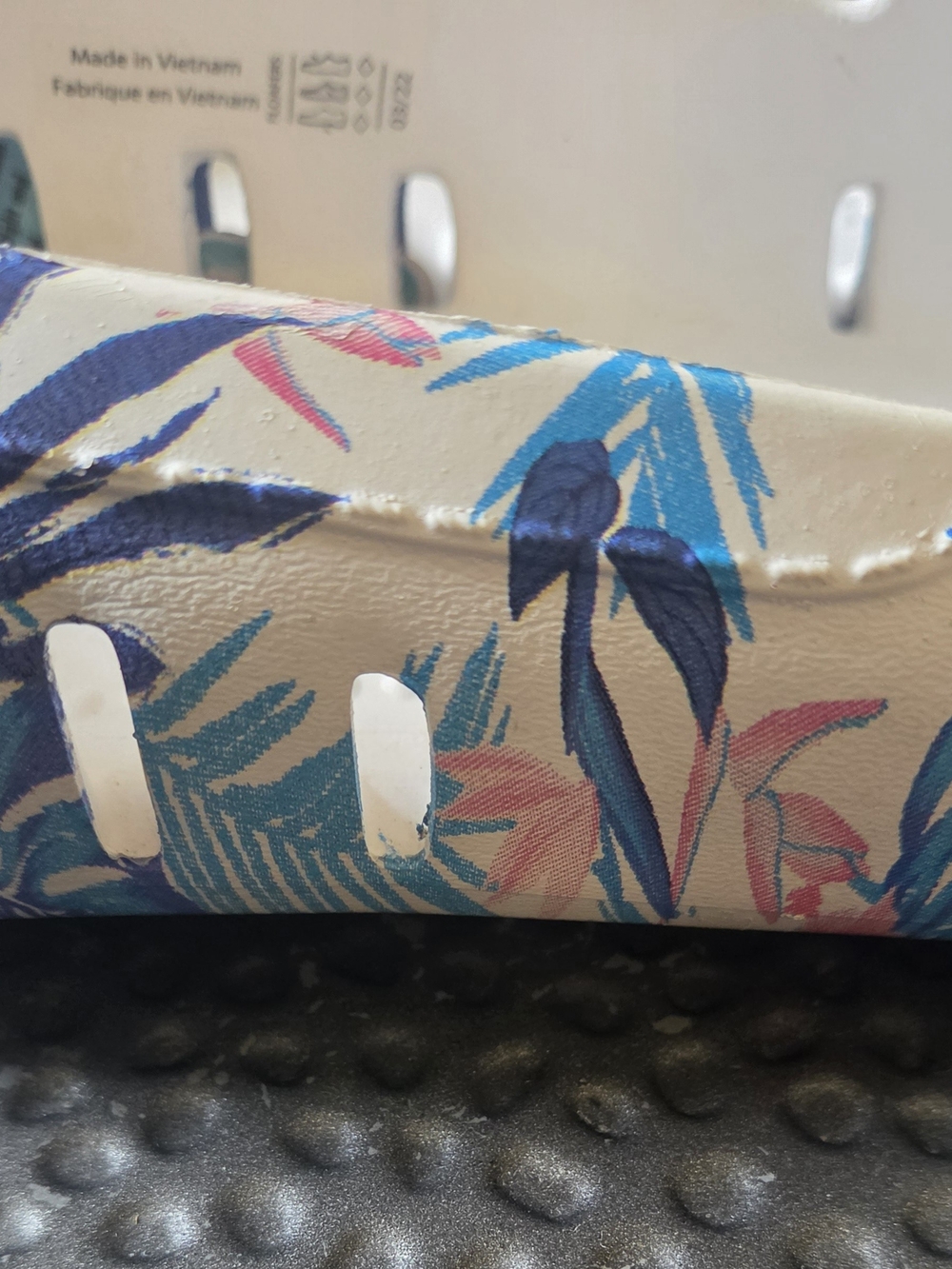 NWT Floafers Women's Floral Slip-On Mules in White with Blue & Pink Print - Picture 6 of 8